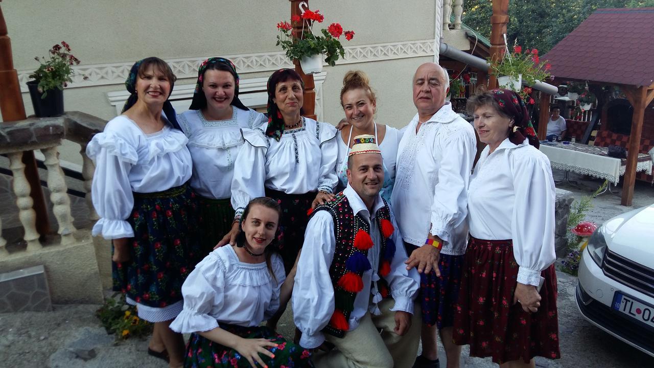 Casa Ionela Petreus Hotel Poienile Izei Luaran gambar